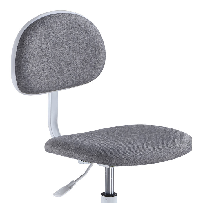 Comodidad juvenil con la silla de escritorio Suerte