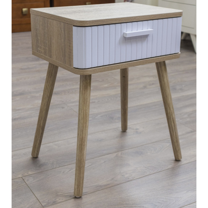 Mesita de noche Talía – Diseño nórdico con cajón decorativo